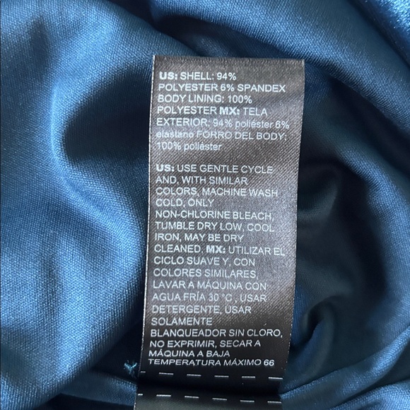 White House Black Market| NWT Forme Twist Neck Velvet Top-River Teal sz XL - Picture 8 of 8